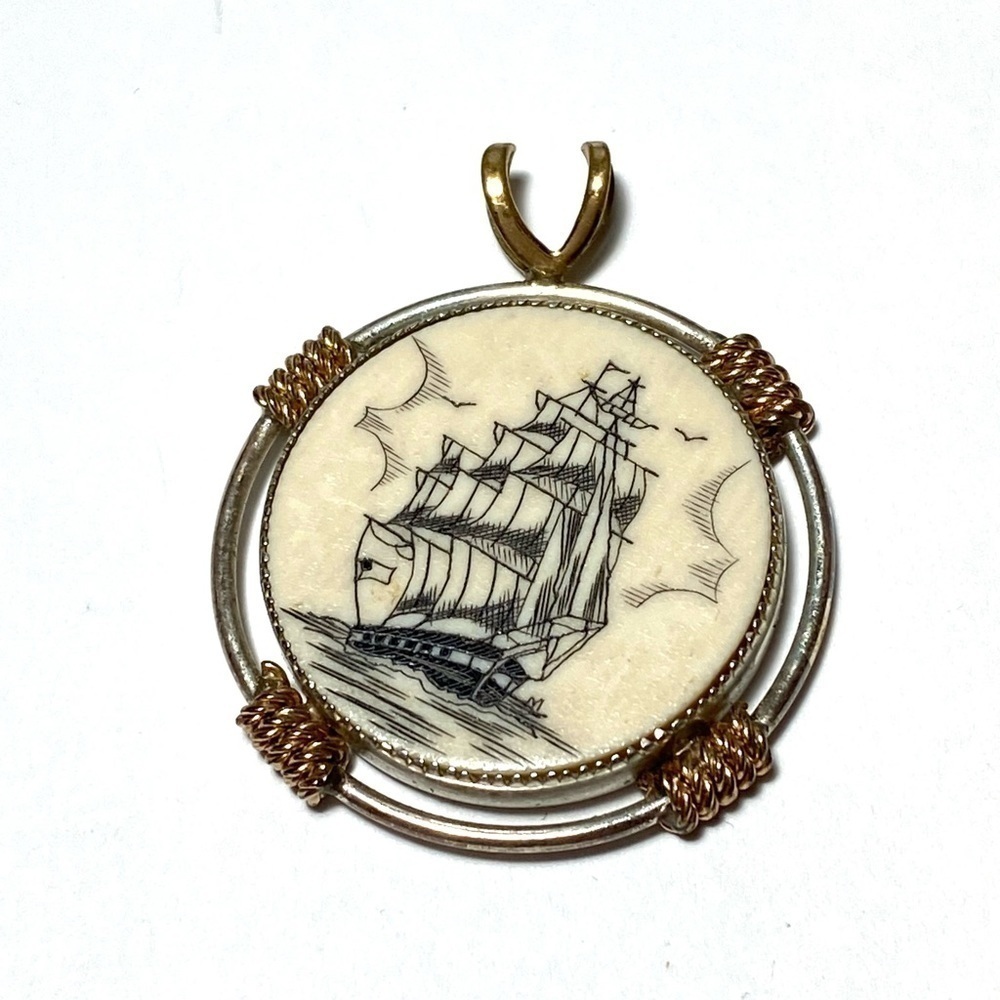 Vintage Sail Boat Ship Boat Pendant Round Marine